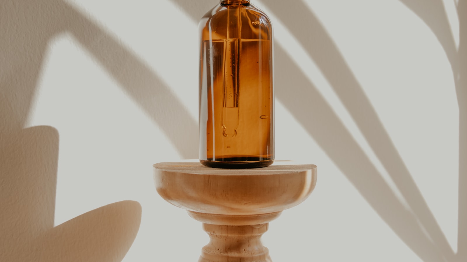 Essential Oil Grades: From Pyramid to Extraction