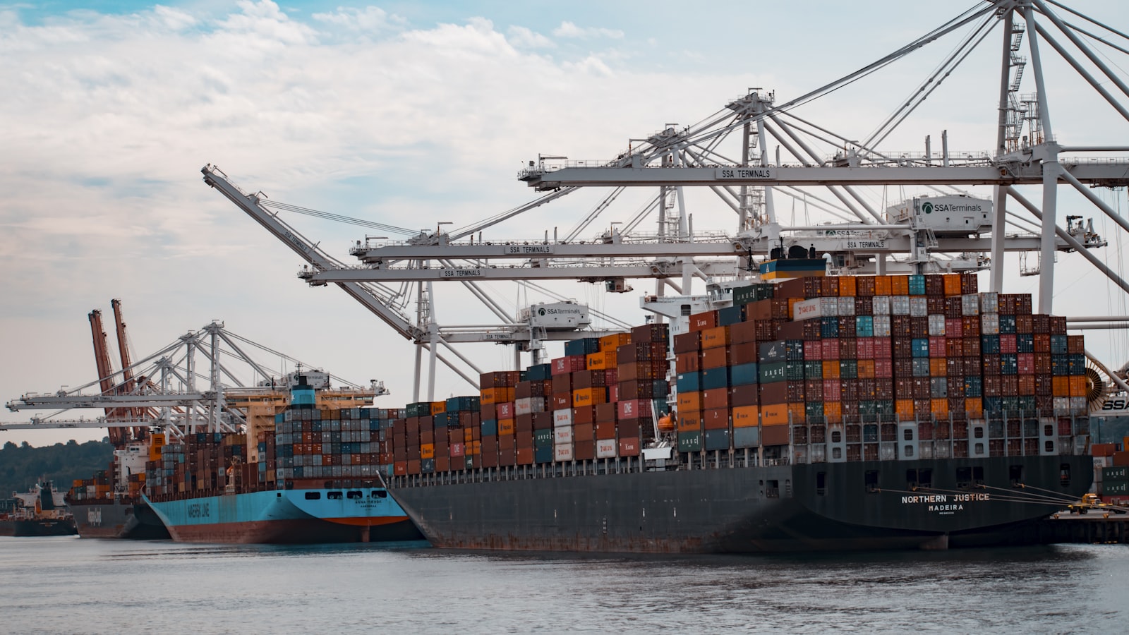 Shipping Fragrance Internationally: Rules & Costs