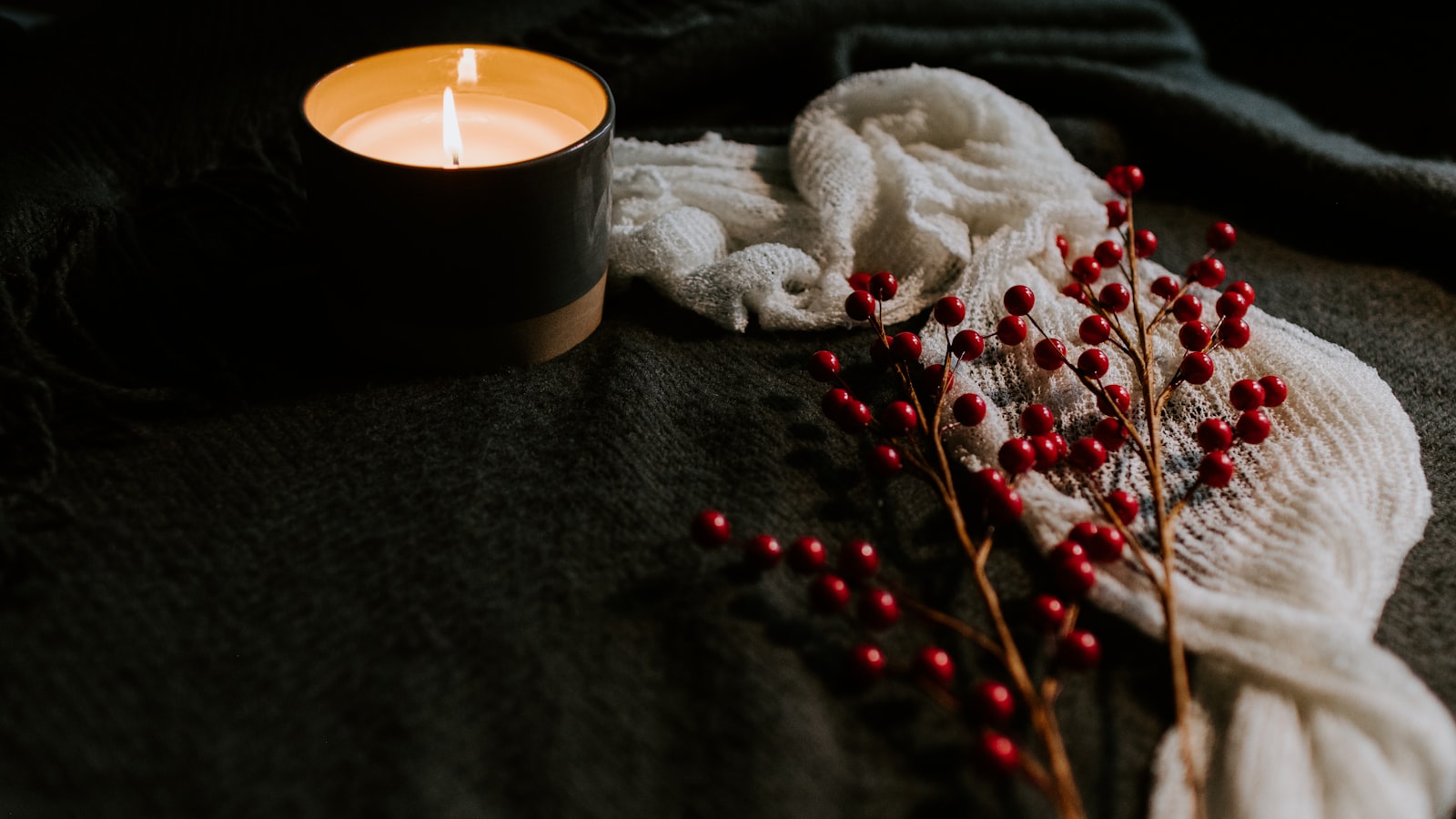 Candle Vessel Guide: Glass, Tin, Ceramic & Custom Options
