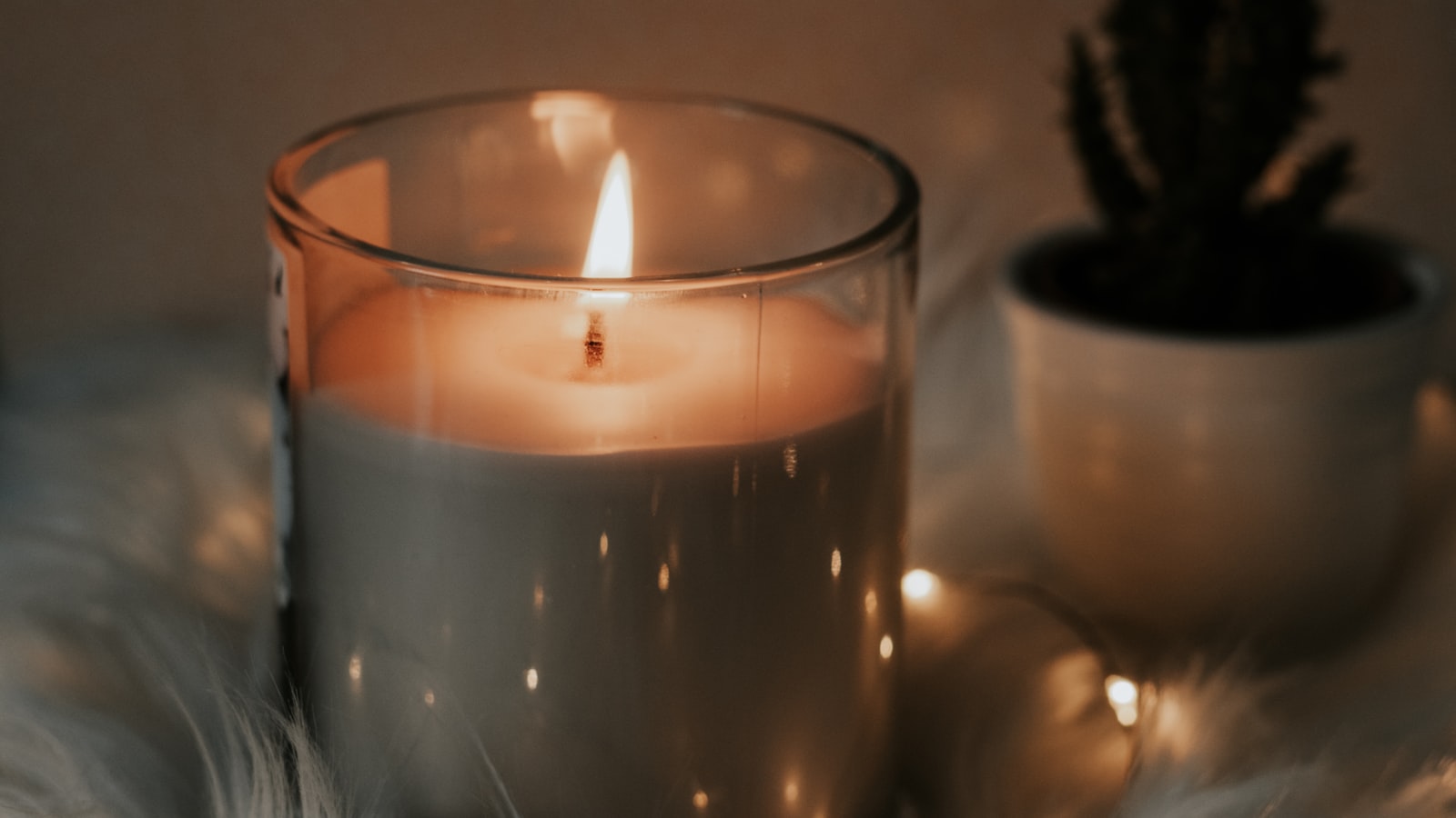 Candle Wax Selection: Soy, Paraffin, Coconut & Blends