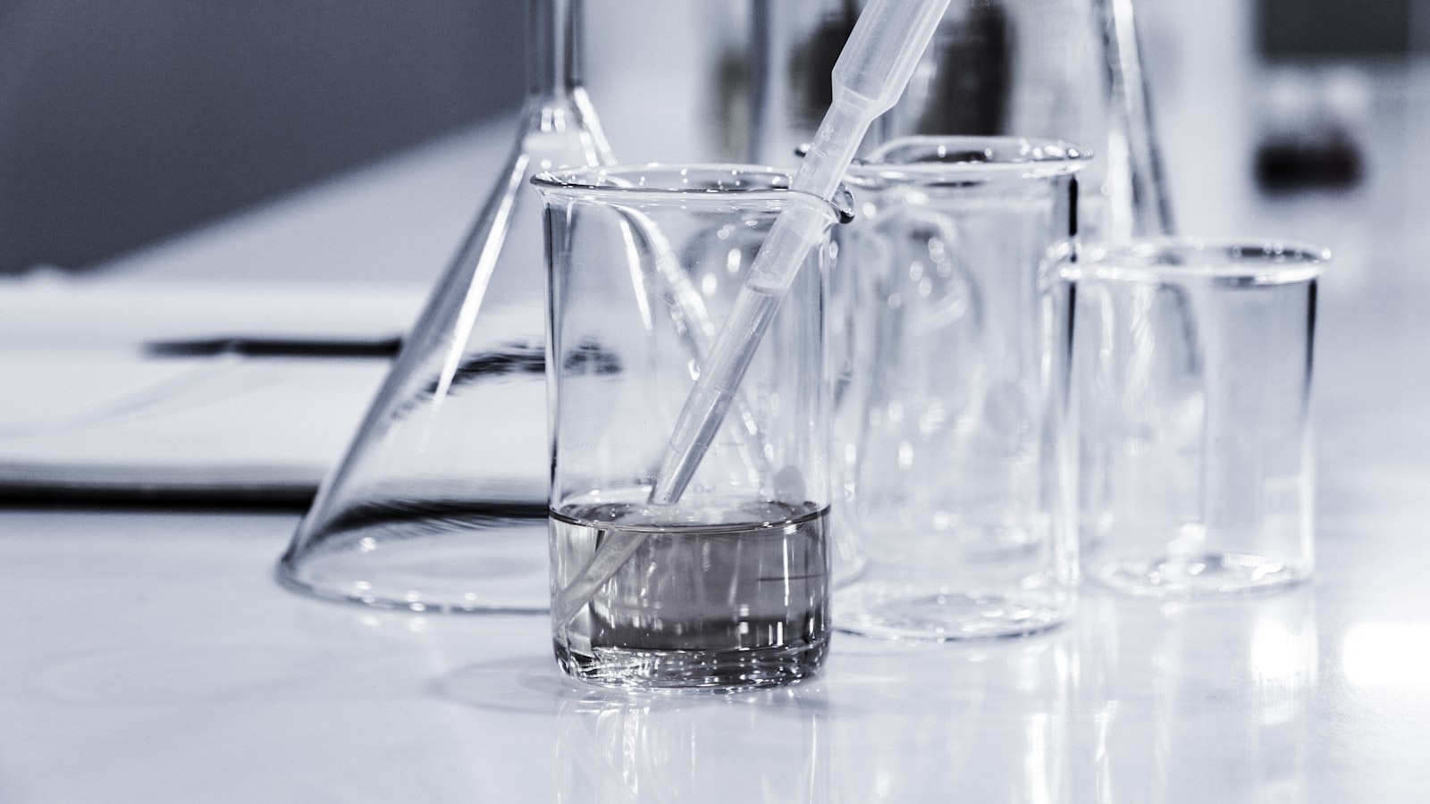 IFRA Compliance for Fragrance Products: What Importers Must Know